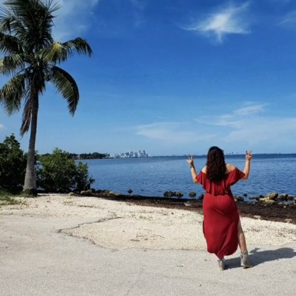 Hi! I'm Nena! - Picture 2 of 4